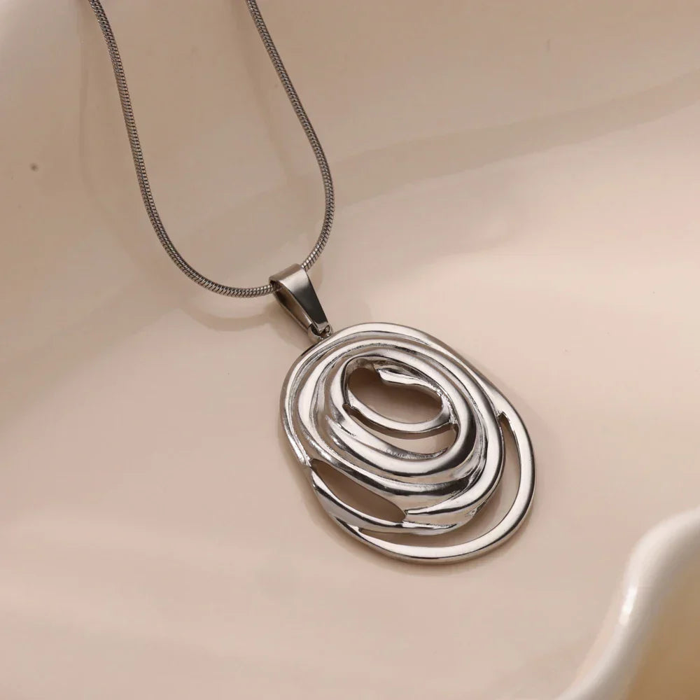 Hollow Geometric Oval Necklace in Gold and Silver