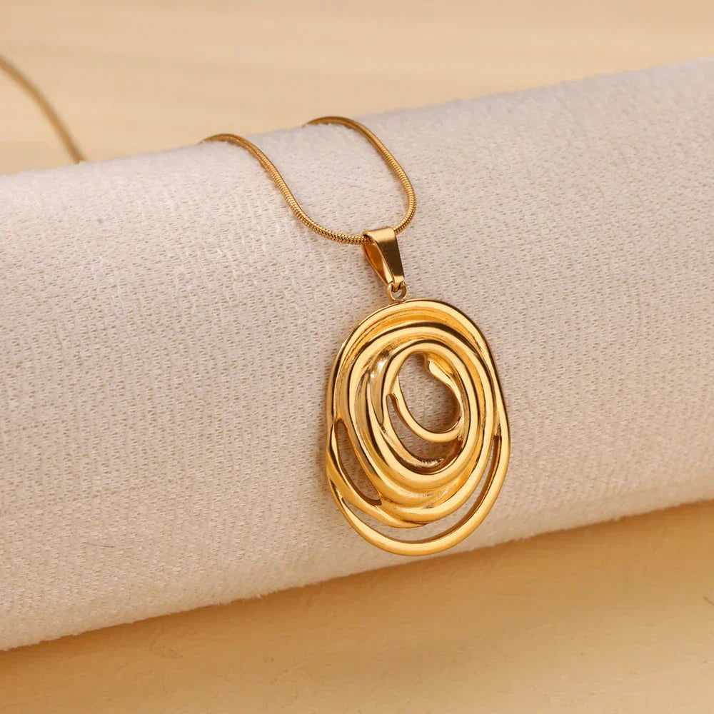 Hollow Geometric Oval Necklace in Gold and Silver
