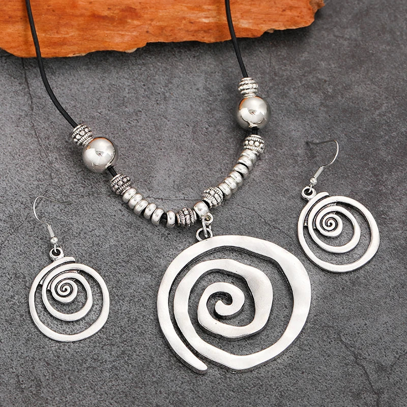 Spiraal Necklace and Earrings Set