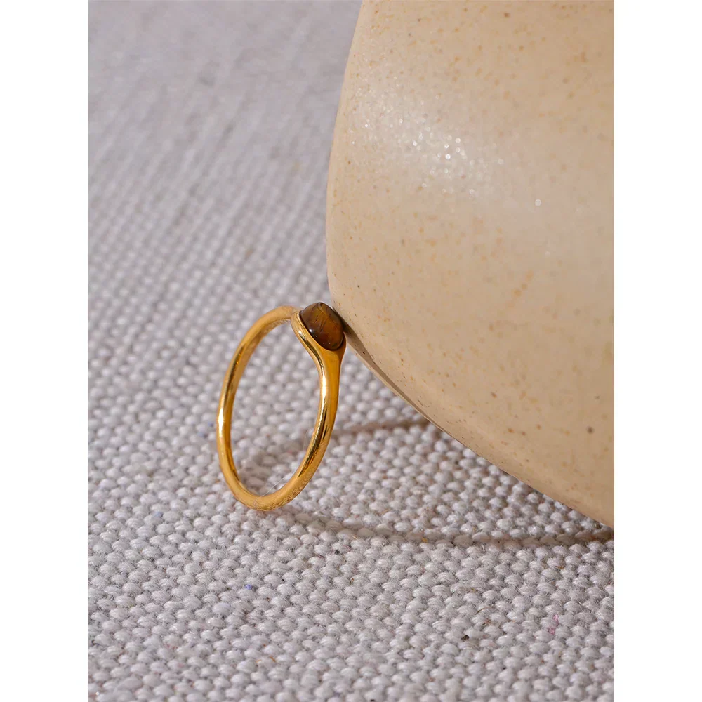 Slim Amber Cabochon Gold Ring